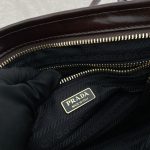 プラダ ボニー ミディアム レザー ハンドバッグ 1BA486 プラダ ボニー ミディアム レザー ハンドバッグ 1BA486