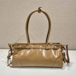 プラダ ミディアム レザー ハンドバッグ 1BA426 プラダ ミディアム レザー ハンドバッグ 1BA426
