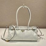 プラダ ミディアム レザー ハンドバッグ 1BA426 プラダ ミディアム レザー ハンドバッグ 1BA426