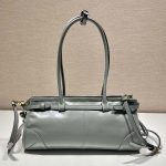 プラダ ミディアム レザー ハンドバッグ 1BA426 プラダ ミディアム レザー ハンドバッグ 1BA426