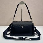 プラダ エクスプローラ Re-Nylonxレザー バッグ 2VH206 プラダ エクスプローラ Re-Nylonxレザー バッグ 2VH206