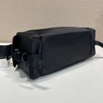 プラダ エクスプローラ Re-Nylonxレザー バッグ 2VH206 プラダ エクスプローラ Re-Nylonxレザー バッグ 2VH206