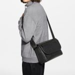 Louis Vuitton メンズ クーリエ・メッセンジャーバッグ ブラック M28781 Louis Vuitton メンズ クーリエ・メッセンジャーバッグ ブラック M28781
